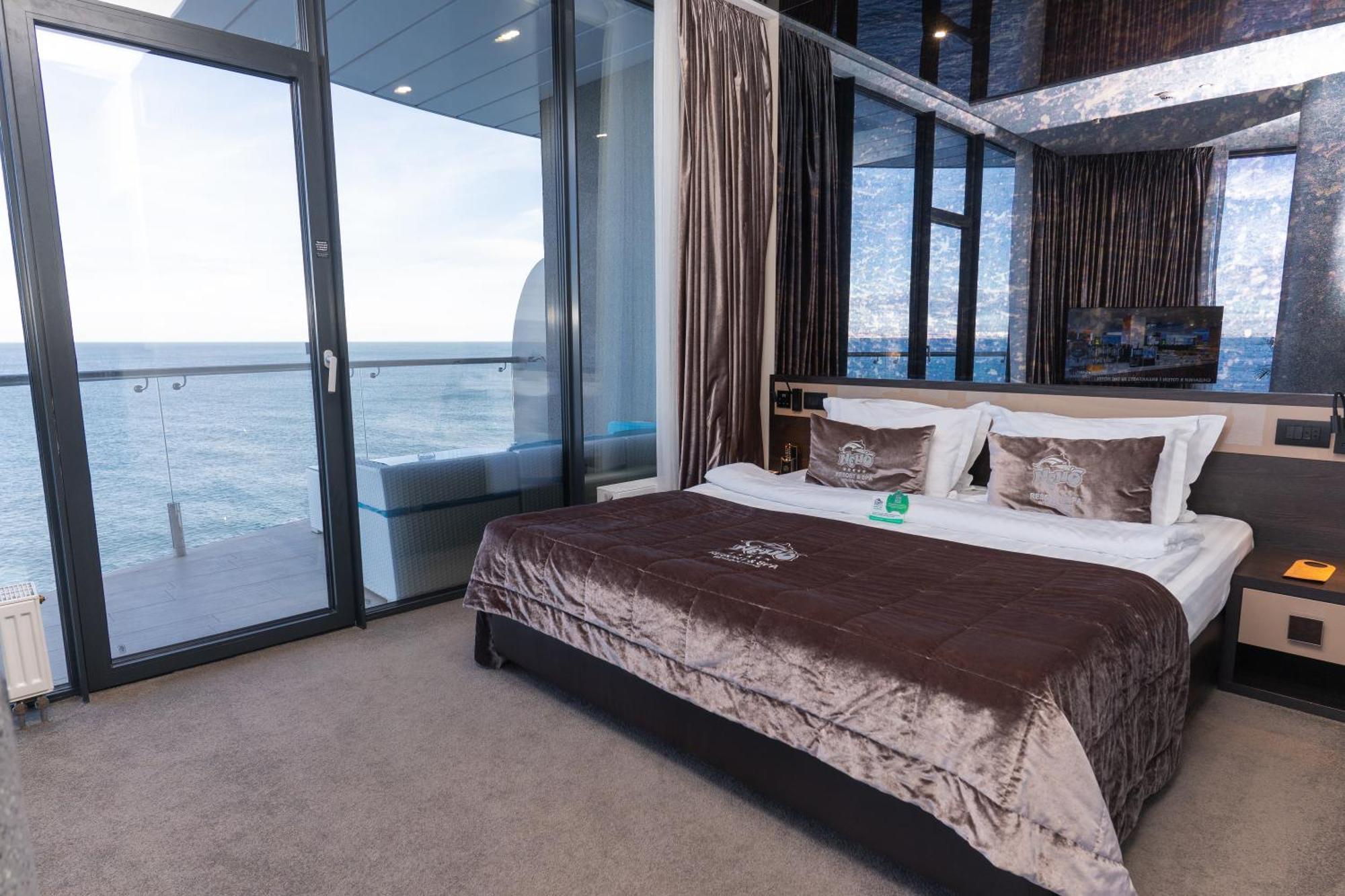 Nemo Hotel Resort & Spa Odessa Værelse billede Suite