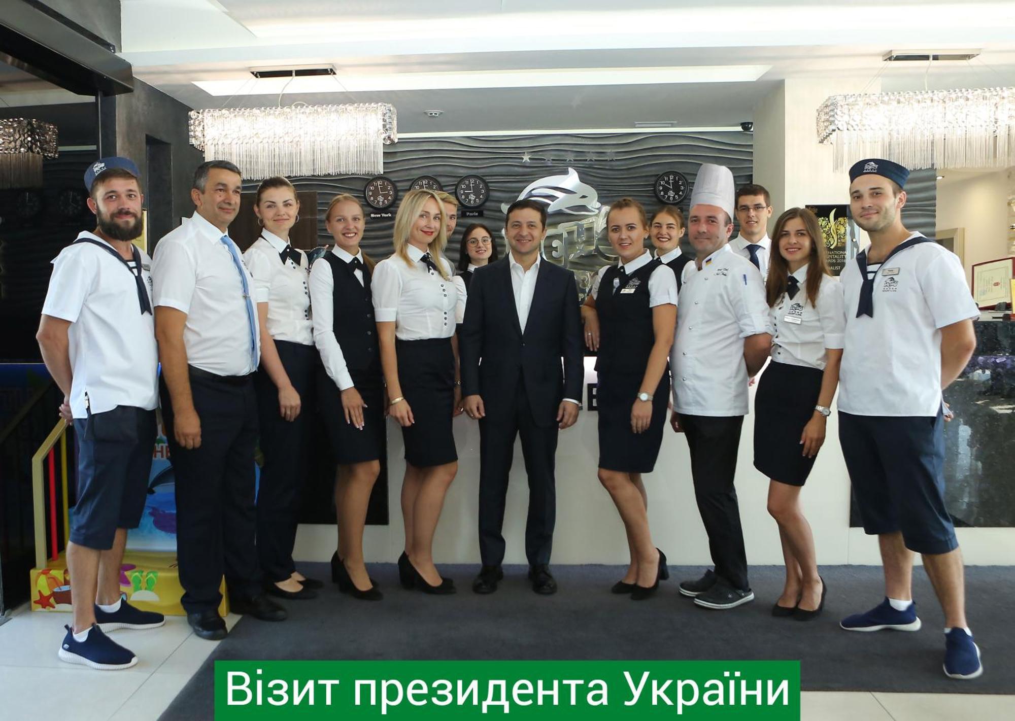 Nemo Hotel Resort & Spa Odessa Eksteriør billede President of Ukraine Petro Poroshenko with the staff of the President's Office