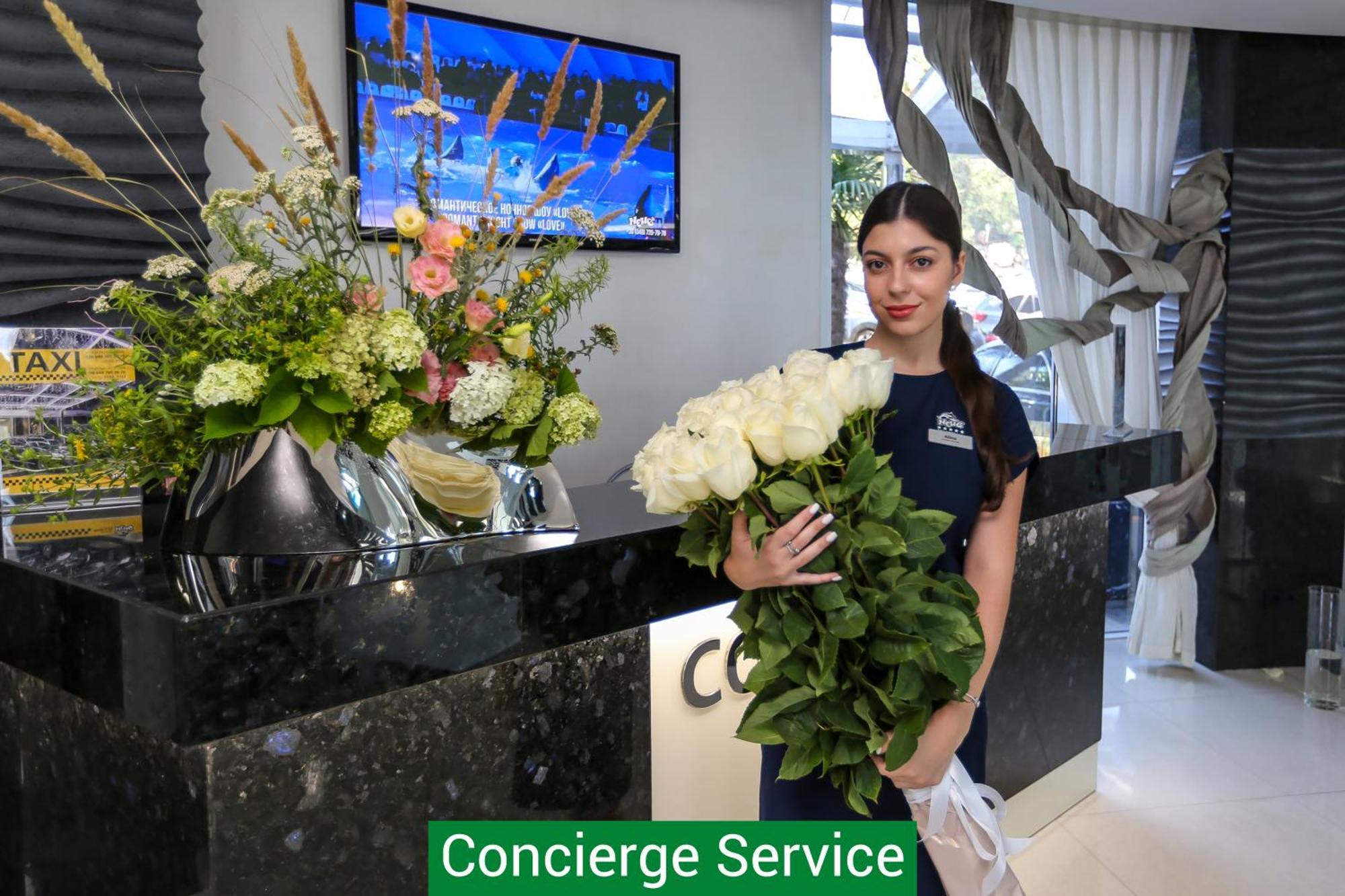 Nemo Hotel Resort & Spa Odessa Eksteriør billede Concierge Service