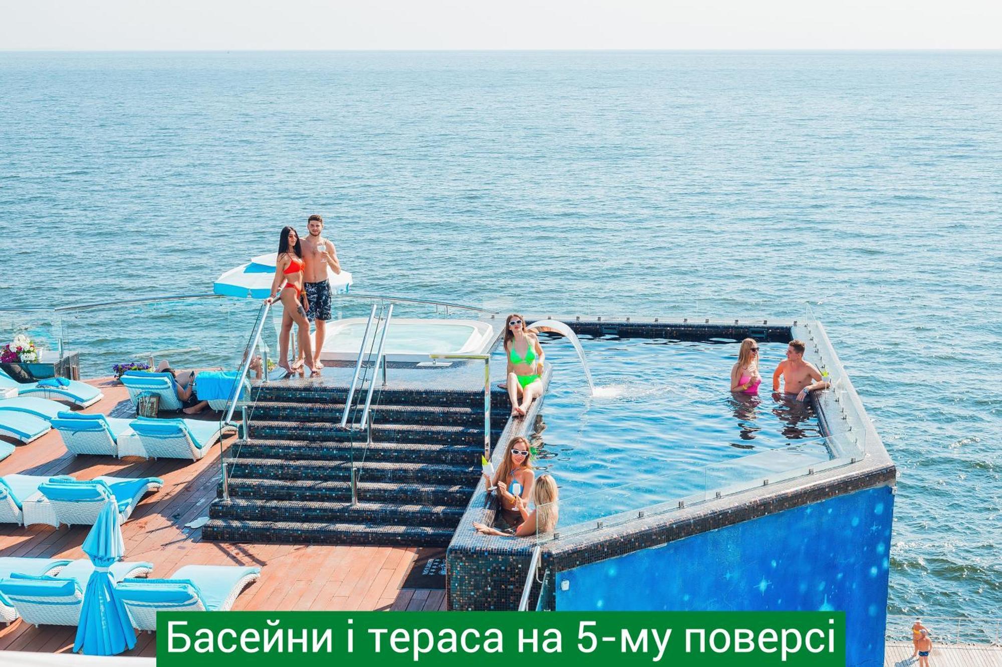 Nemo Hotel Resort & Spa Odessa Eksteriør billede Bathing and sunbathing on the 5-meter pier