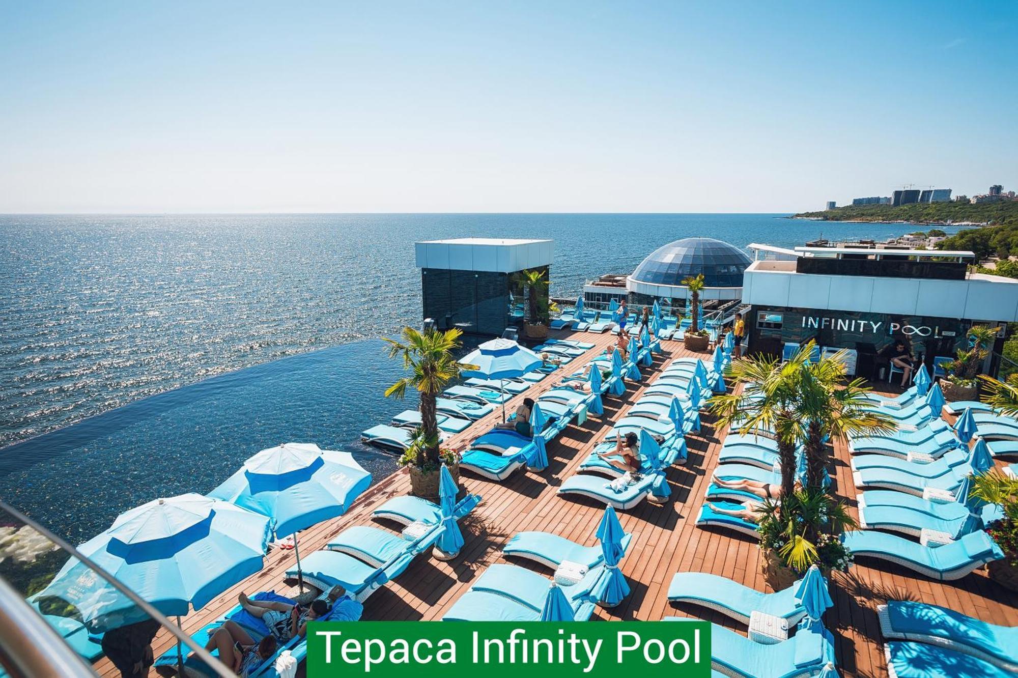 Nemo Hotel Resort & Spa Odessa Eksteriør billede Infinity pool
