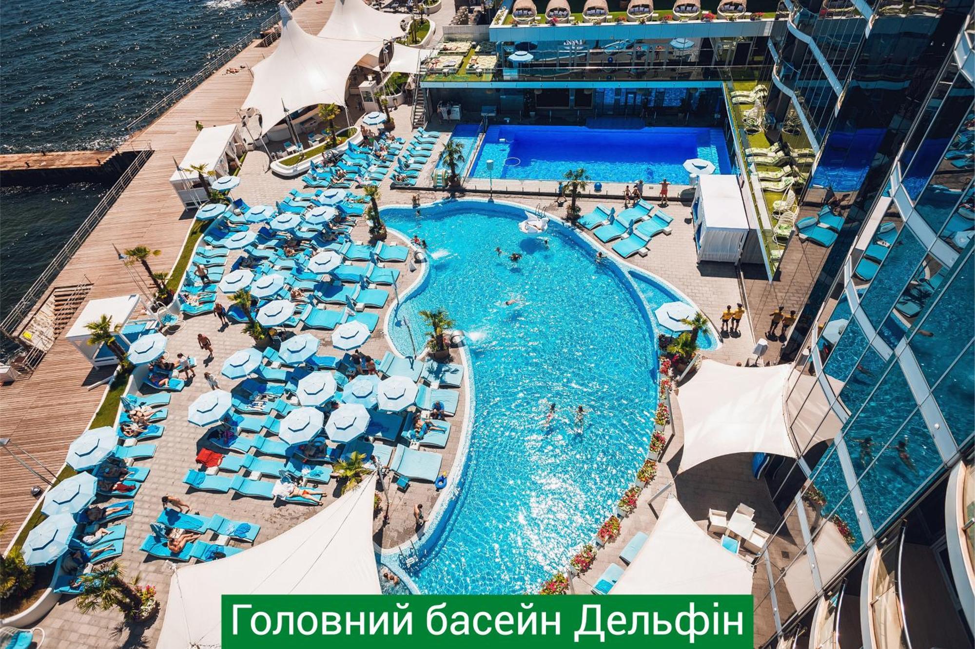 Nemo Hotel Resort & Spa Odessa Eksteriør billede The main swimming pool of the complex